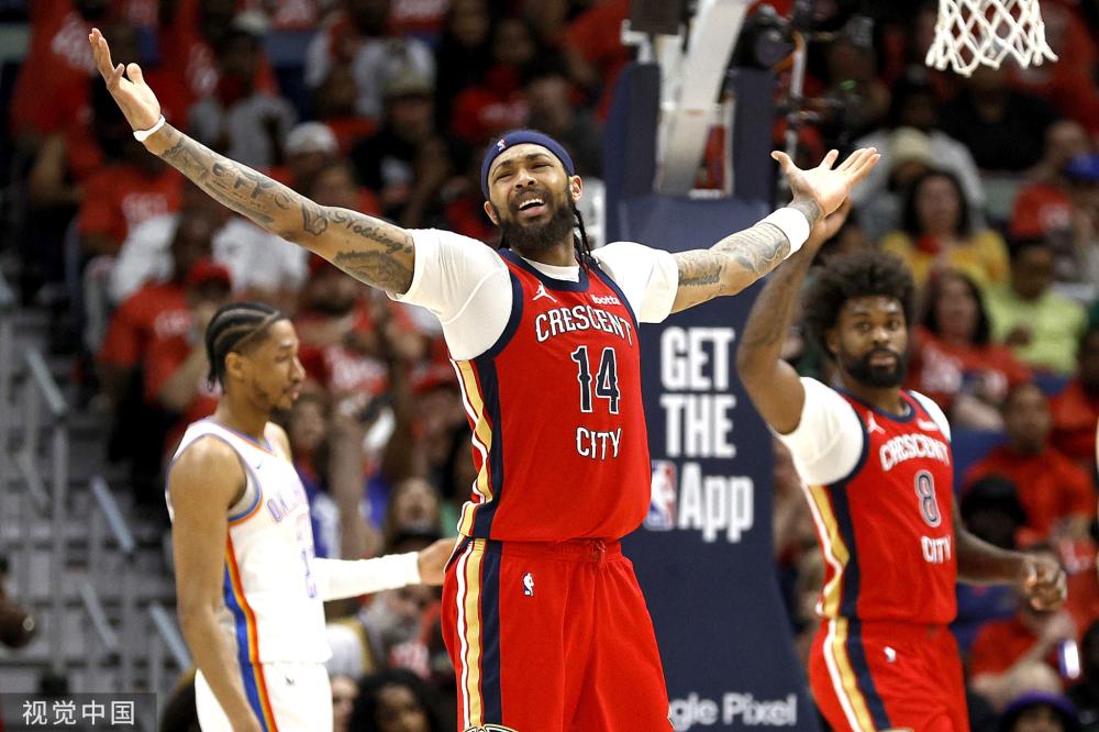 体现了他与 体现了他与