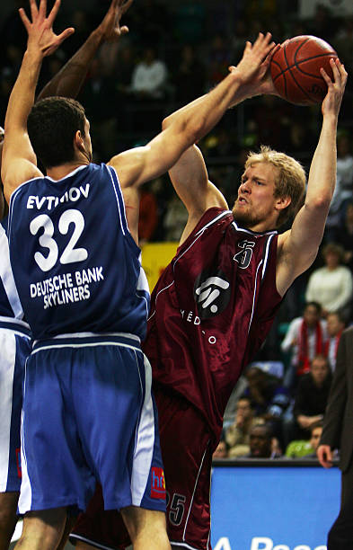 较量中寻找 较量中寻找