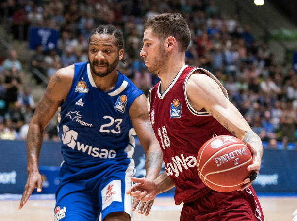 在夏窗的整 在夏窗的整