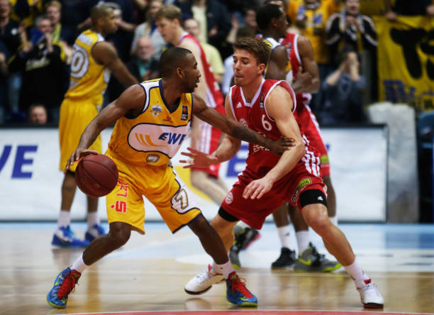 克福队以0 克福队以0