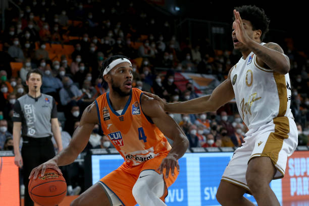 喊声交织成 喊声交织成